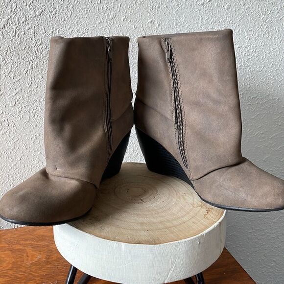 American Rag Cie Wedge Boots Size 9M - Picture 6 of 7